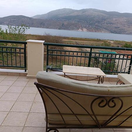 Villa Rania: Ευάερη Βίλα Με Θέα Τη Θάλασσα Lixouri Exterior photo