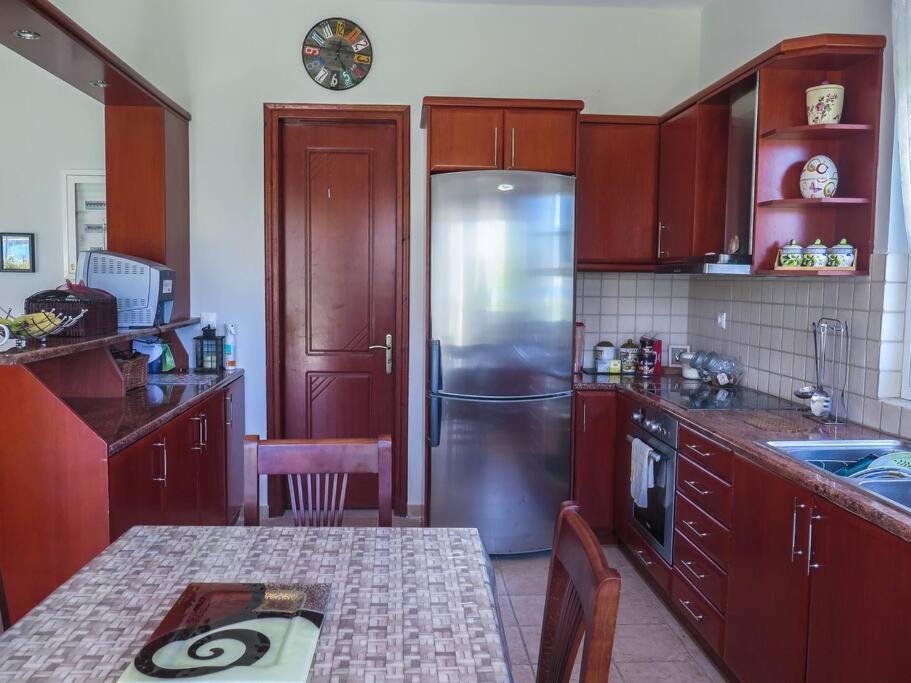 Villa Rania: Ευάερη Βίλα Με Θέα Τη Θάλασσα Lixouri Exterior photo