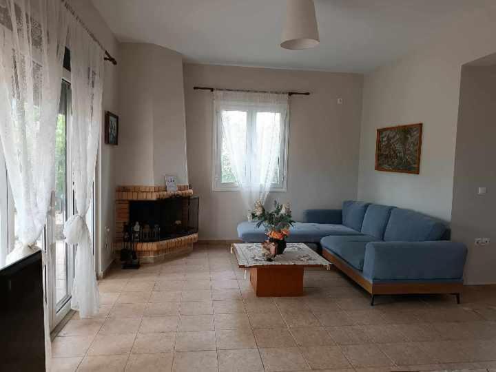 Villa Rania: Ευάερη Βίλα Με Θέα Τη Θάλασσα Lixouri Exterior photo
